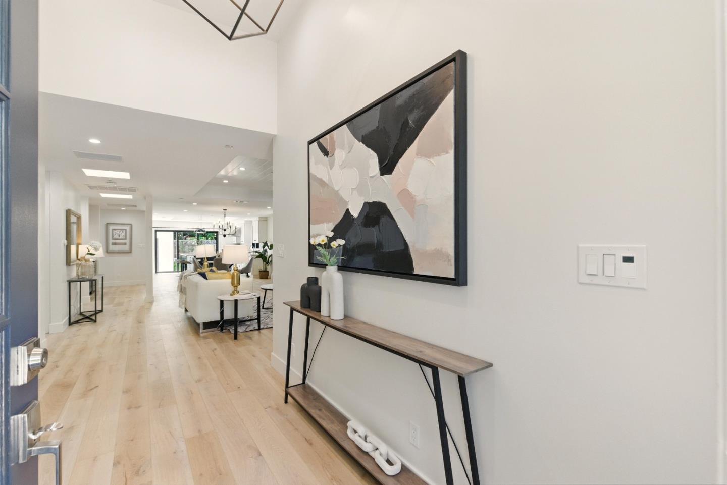 Detail Gallery Image 6 of 42 For 153 Somerset St, Redwood City,  CA 94062 - 4 Beds | 3/1 Baths