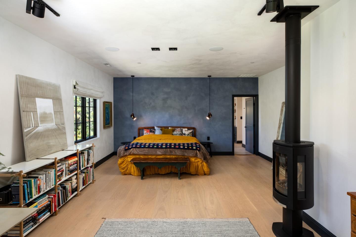 Detail Gallery Image 11 of 19 For 13321 La Paloma Rd, Los Altos Hills,  CA 94022 - 6 Beds | 3/1 Baths