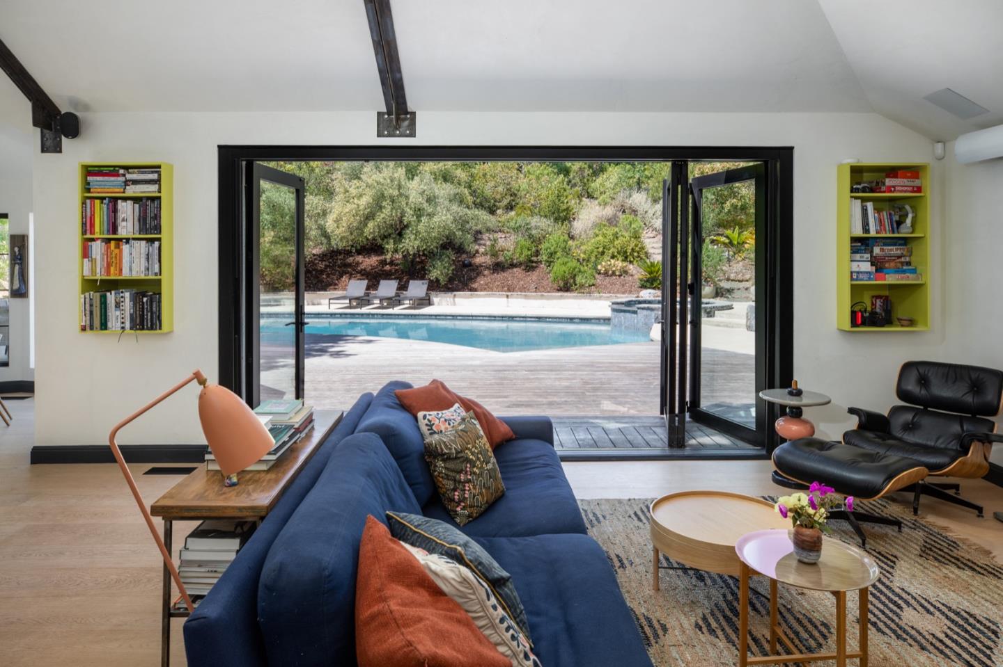 Detail Gallery Image 7 of 19 For 13321 La Paloma Rd, Los Altos Hills,  CA 94022 - 6 Beds | 3/1 Baths