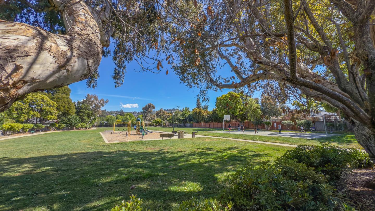 Detail Gallery Image 21 of 21 For 348 31st Ave, San Mateo,  CA 94403 - 4 Beds | 2 Baths