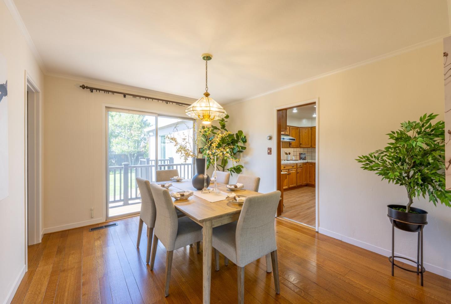 Detail Gallery Image 9 of 21 For 348 31st Ave, San Mateo,  CA 94403 - 4 Beds | 2 Baths