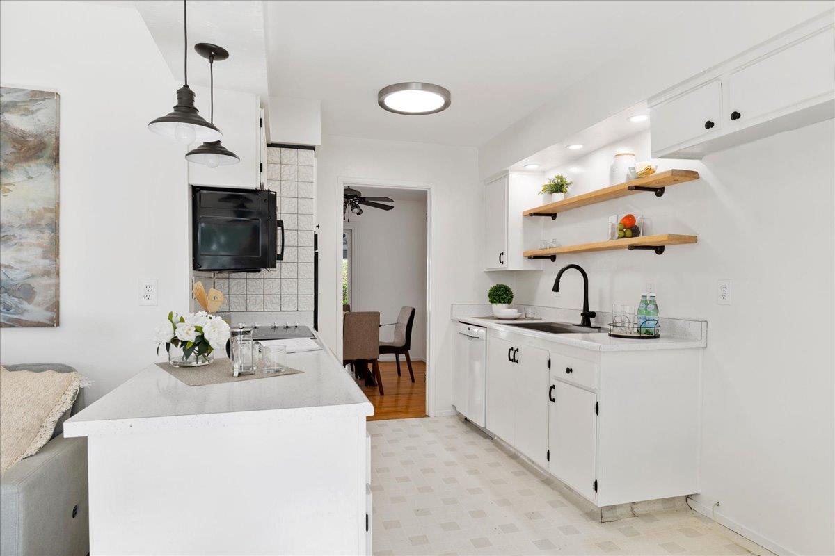 Detail Gallery Image 12 of 36 For 5180 Discovery Ave, San Jose,  CA 95111 - 3 Beds | 2 Baths