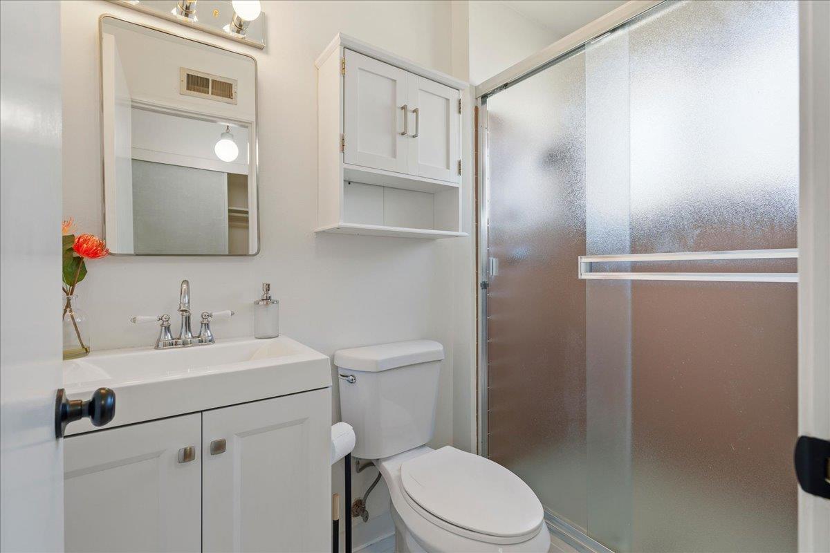 Detail Gallery Image 18 of 36 For 5180 Discovery Ave, San Jose,  CA 95111 - 3 Beds | 2 Baths