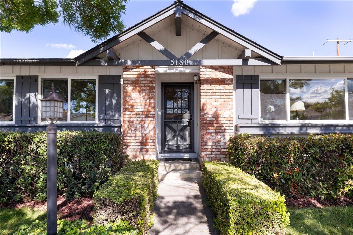 Detail Gallery Image 4 of 36 For 5180 Discovery Ave, San Jose,  CA 95111 - 3 Beds | 2 Baths