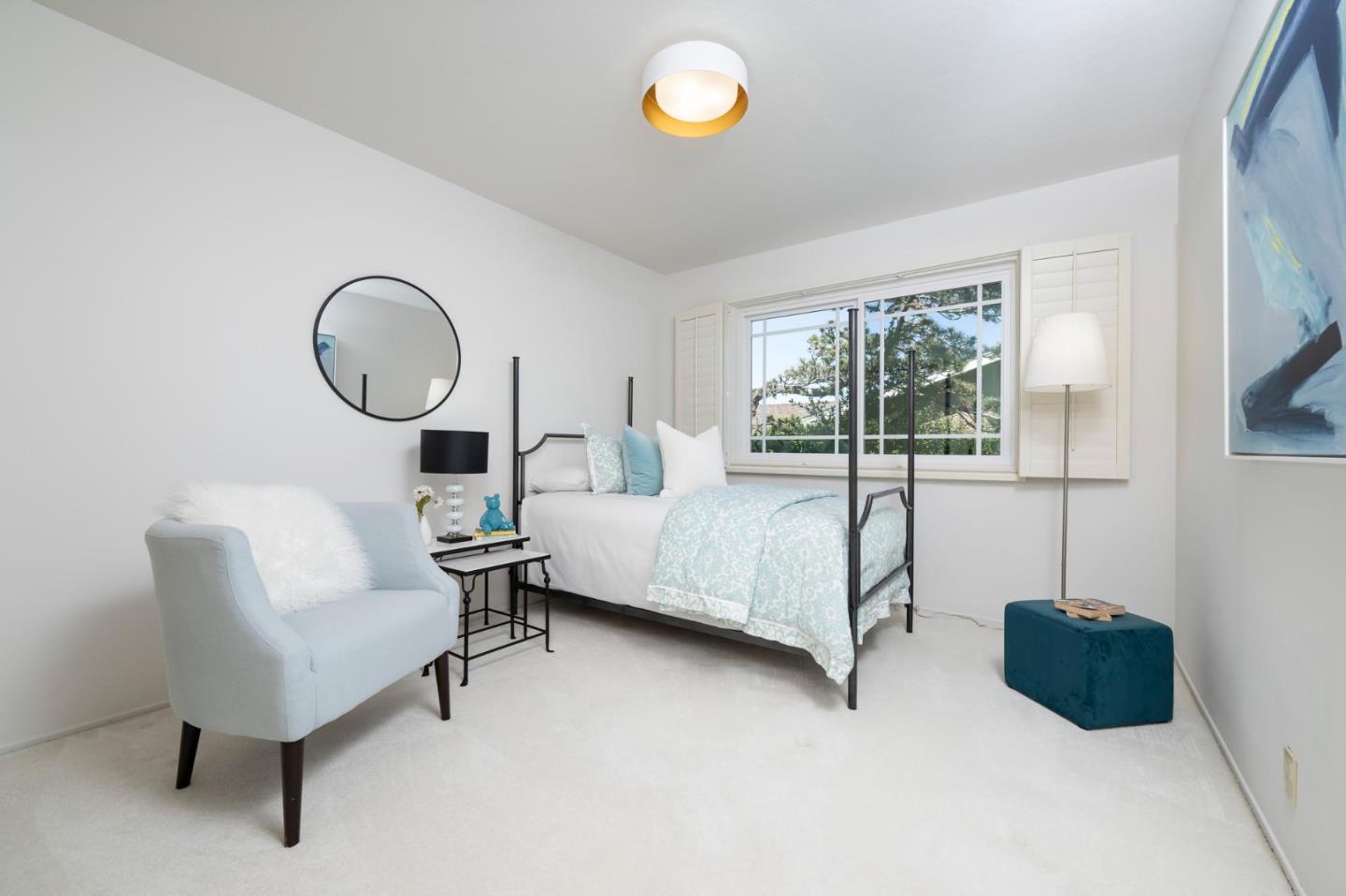 Detail Gallery Image 18 of 44 For 150 Crestview Dr, San Carlos,  CA 94070 - 4 Beds | 2/1 Baths