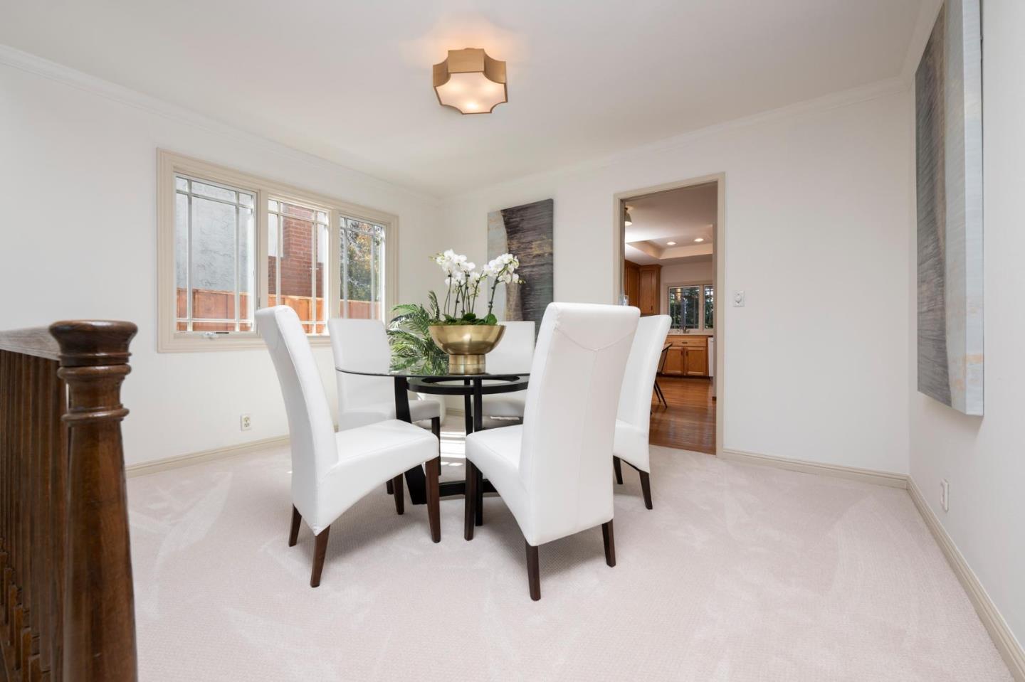 Detail Gallery Image 5 of 44 For 150 Crestview Dr, San Carlos,  CA 94070 - 4 Beds | 2/1 Baths