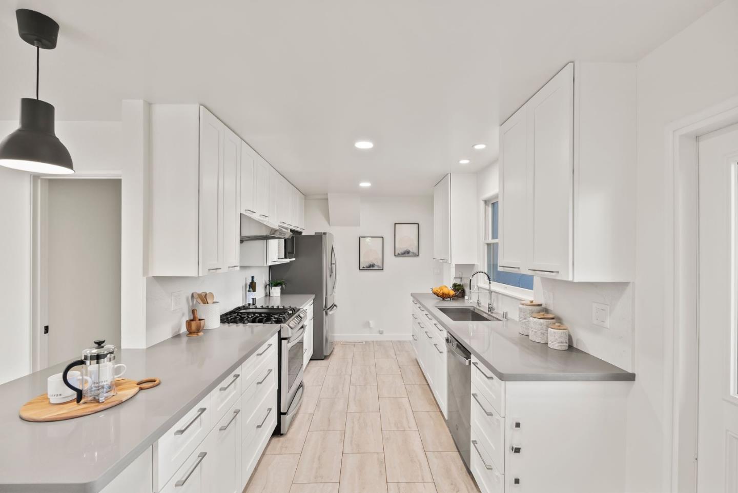 Detail Gallery Image 18 of 47 For 1465 Bonita Ave, Mountain View,  CA 94040 - 4 Beds | 2 Baths