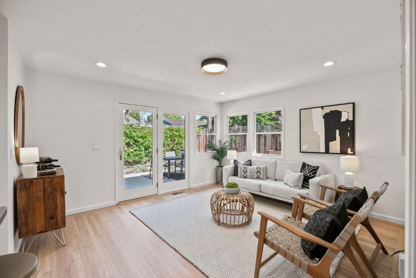 Detail Gallery Image 20 of 47 For 1465 Bonita Ave, Mountain View,  CA 94040 - 4 Beds | 2 Baths