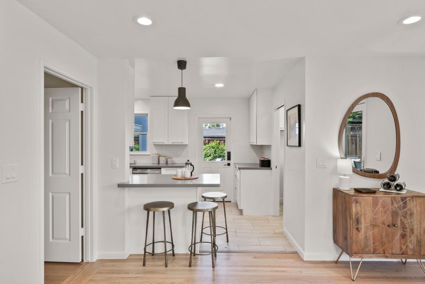 Detail Gallery Image 30 of 47 For 1465 Bonita Ave, Mountain View,  CA 94040 - 4 Beds | 2 Baths