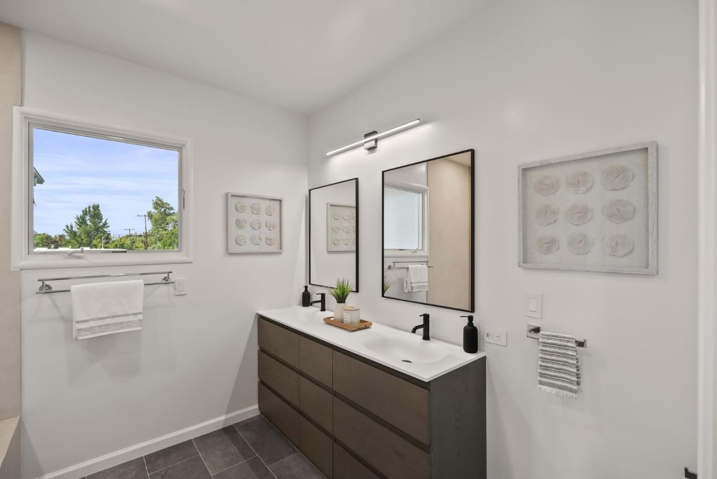 Detail Gallery Image 38 of 47 For 1465 Bonita Ave, Mountain View,  CA 94040 - 4 Beds | 2 Baths