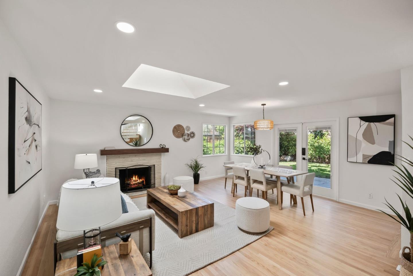 Detail Gallery Image 5 of 47 For 1465 Bonita Ave, Mountain View,  CA 94040 - 4 Beds | 2 Baths