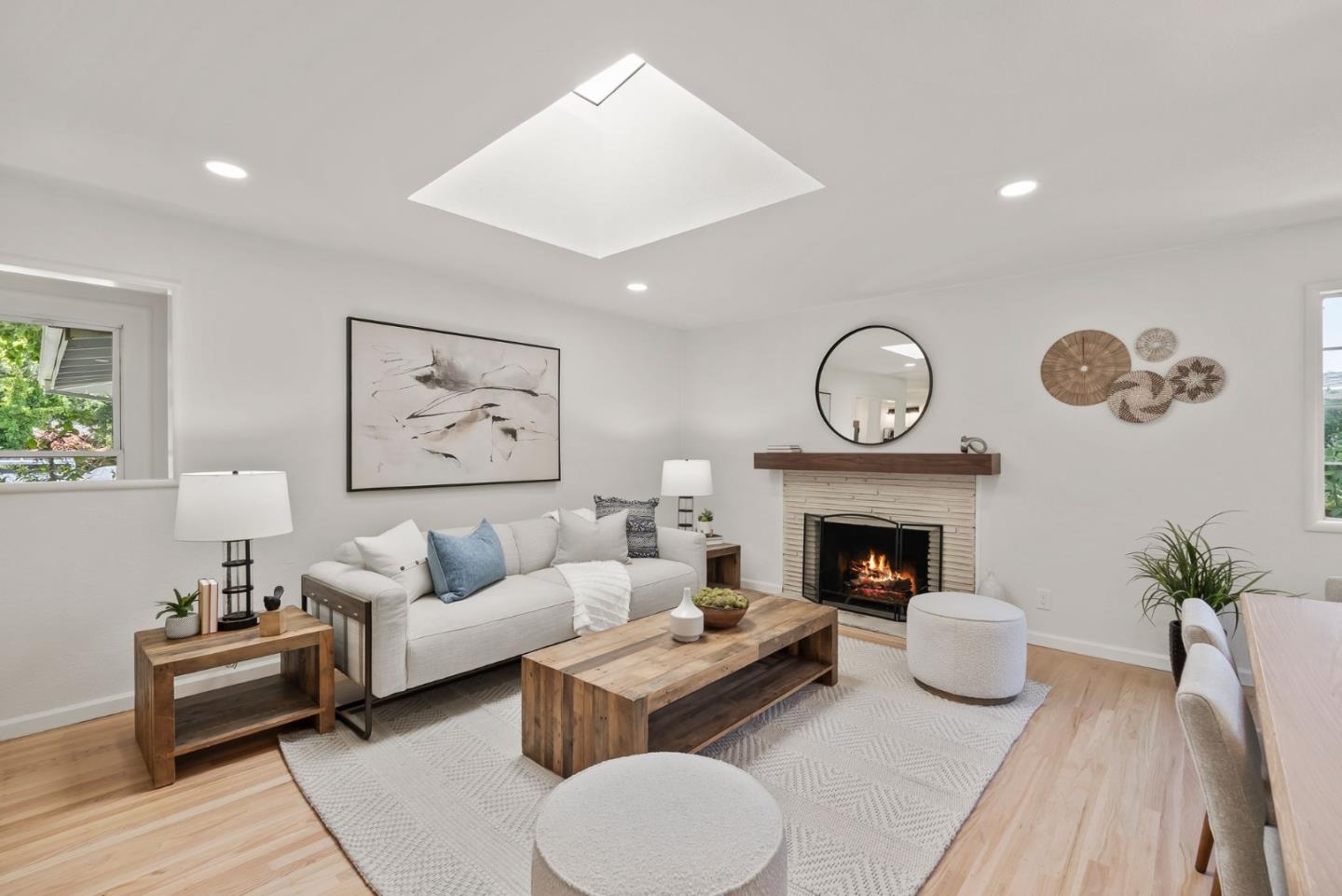 Detail Gallery Image 7 of 47 For 1465 Bonita Ave, Mountain View,  CA 94040 - 4 Beds | 2 Baths