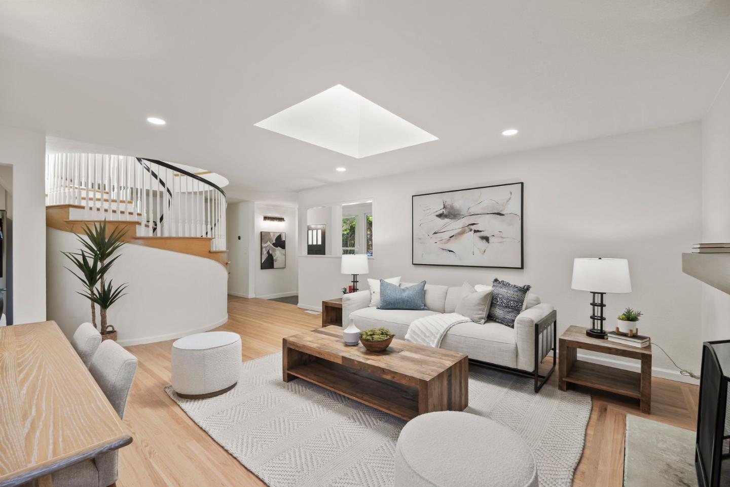 Detail Gallery Image 8 of 47 For 1465 Bonita Ave, Mountain View,  CA 94040 - 4 Beds | 2 Baths