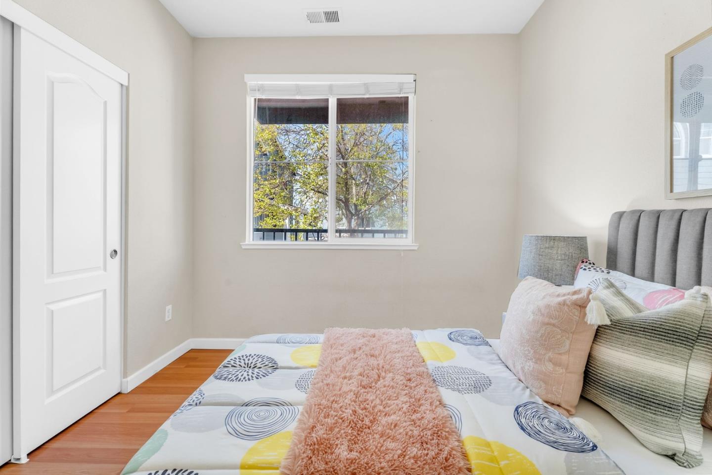 Detail Gallery Image 20 of 52 For 700 Mesa Cir, Hayward,  CA 94541 - 3 Beds | 3 Baths