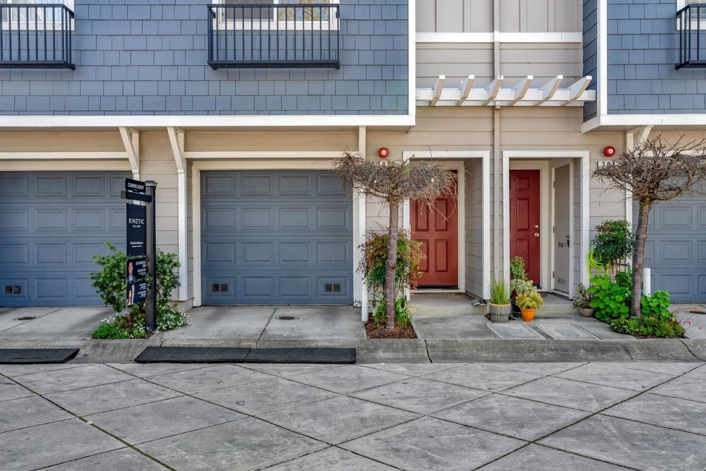 Detail Gallery Image 31 of 52 For 700 Mesa Cir, Hayward,  CA 94541 - 3 Beds | 3 Baths