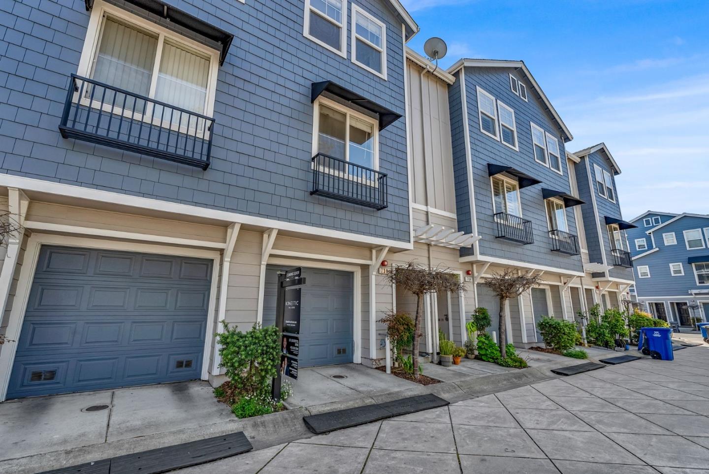 Detail Gallery Image 32 of 52 For 700 Mesa Cir, Hayward,  CA 94541 - 3 Beds | 3 Baths