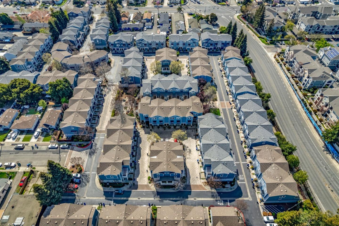 Detail Gallery Image 46 of 52 For 700 Mesa Cir, Hayward,  CA 94541 - 3 Beds | 3 Baths