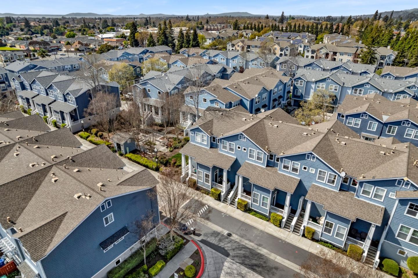 Detail Gallery Image 48 of 52 For 700 Mesa Cir, Hayward,  CA 94541 - 3 Beds | 3 Baths