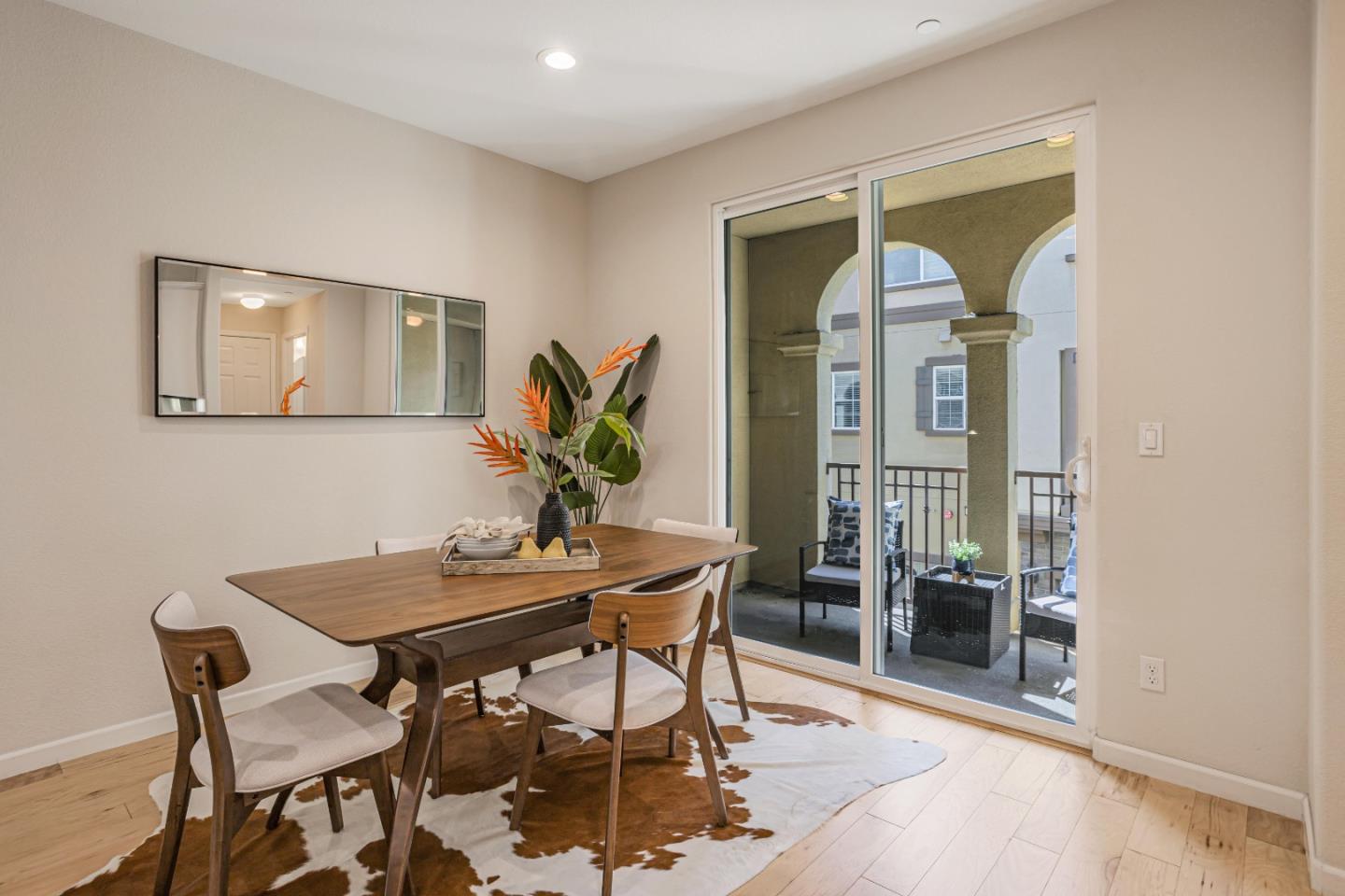 Detail Gallery Image 10 of 41 For 1135 Genco Ter, San Jose,  CA 95133 - 3 Beds | 3/1 Baths