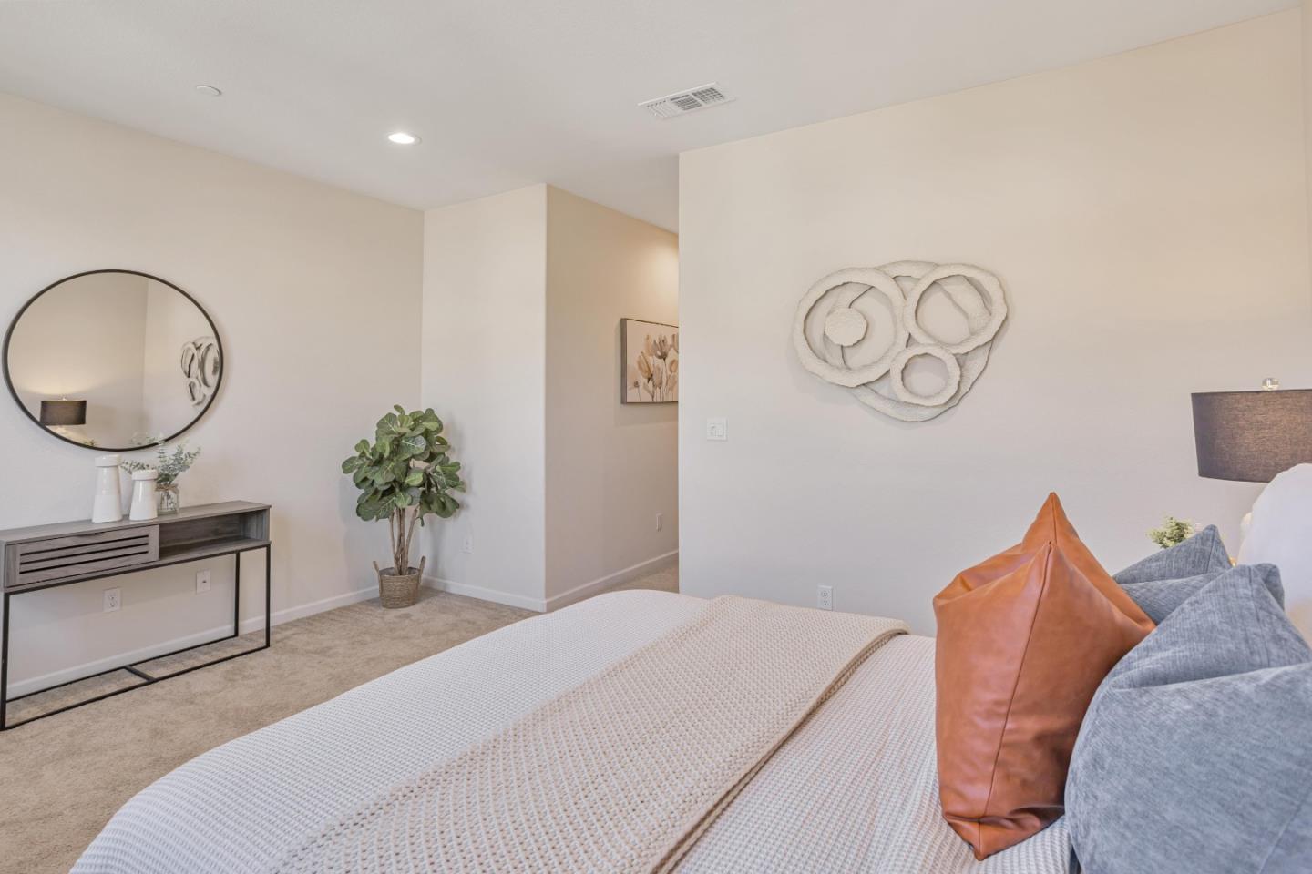 Detail Gallery Image 19 of 41 For 1135 Genco Ter, San Jose,  CA 95133 - 3 Beds | 3/1 Baths
