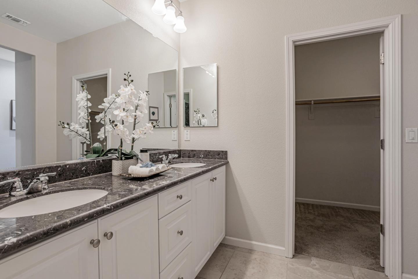 Detail Gallery Image 25 of 41 For 1135 Genco Ter, San Jose,  CA 95133 - 3 Beds | 3/1 Baths