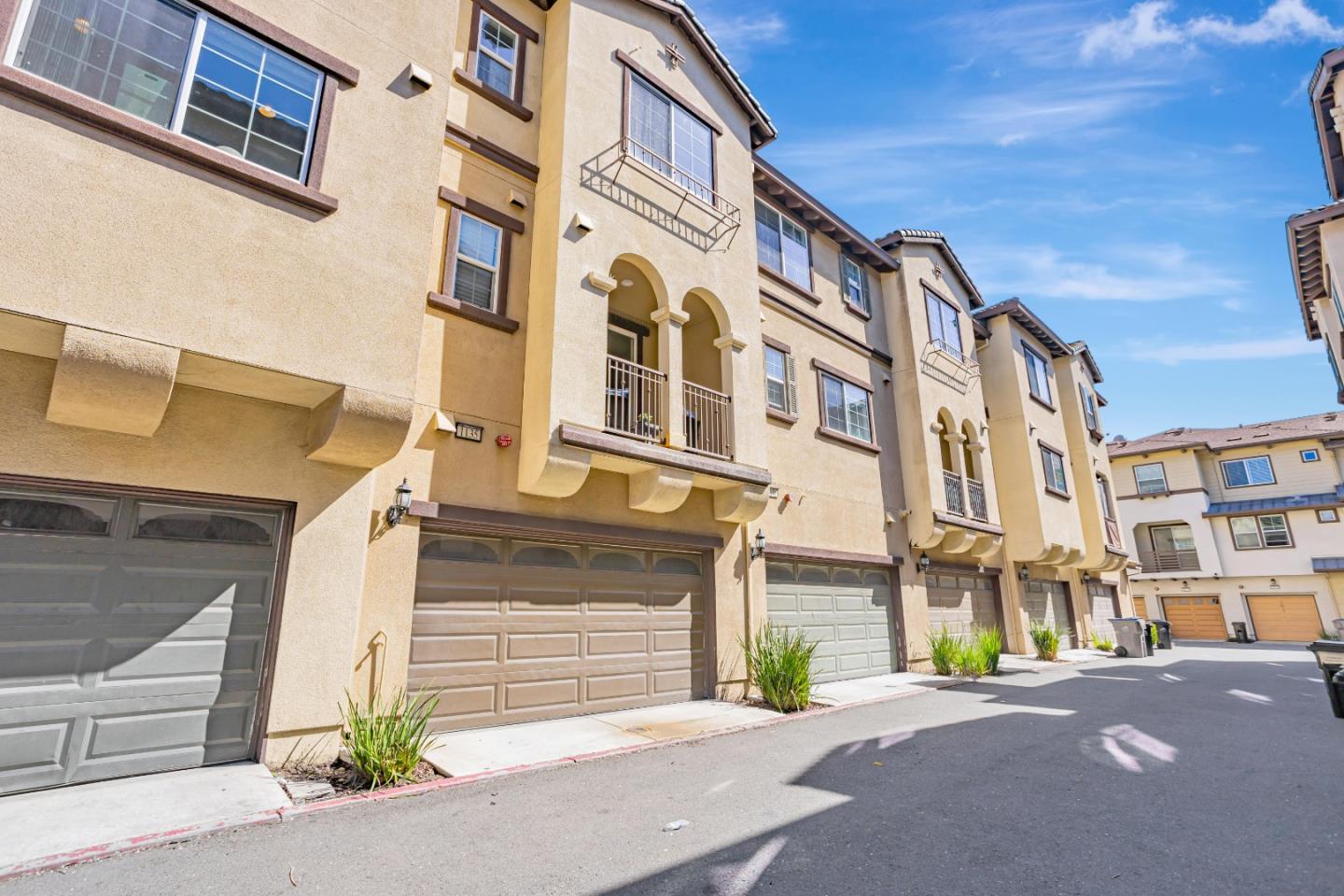 Detail Gallery Image 32 of 41 For 1135 Genco Ter, San Jose,  CA 95133 - 3 Beds | 3/1 Baths