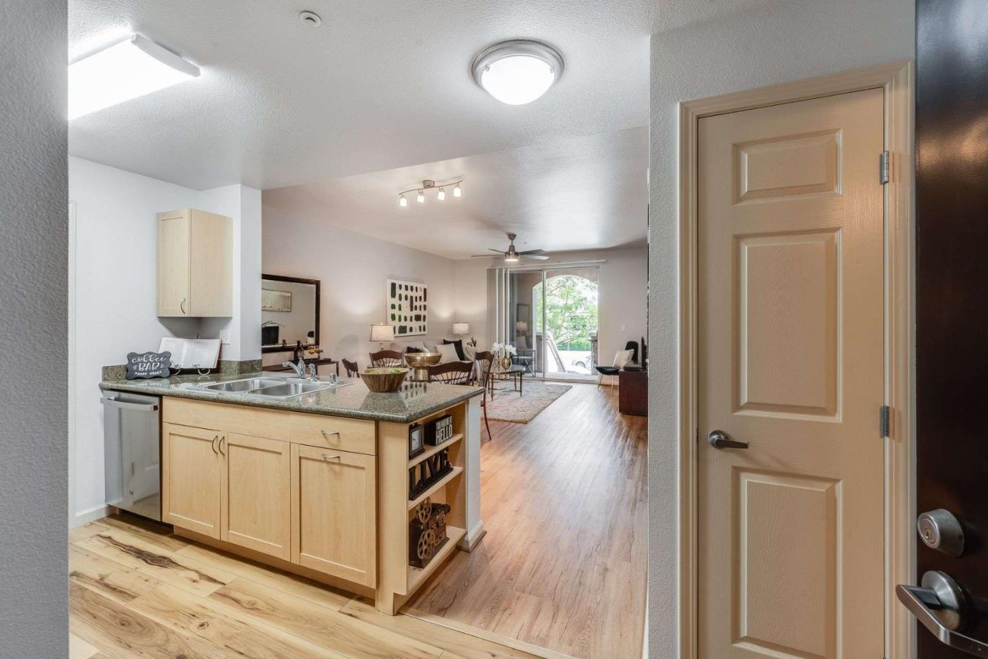 Detail Gallery Image 3 of 34 For 1550 Technology Dr #1046,  San Jose,  CA 95110 - 1 Beds | 1 Baths