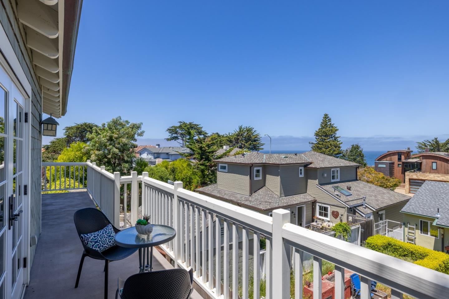 Detail Gallery Image 17 of 23 For 180 Central Ave, Pacific Grove,  CA 93950 - 2 Beds | 2 Baths