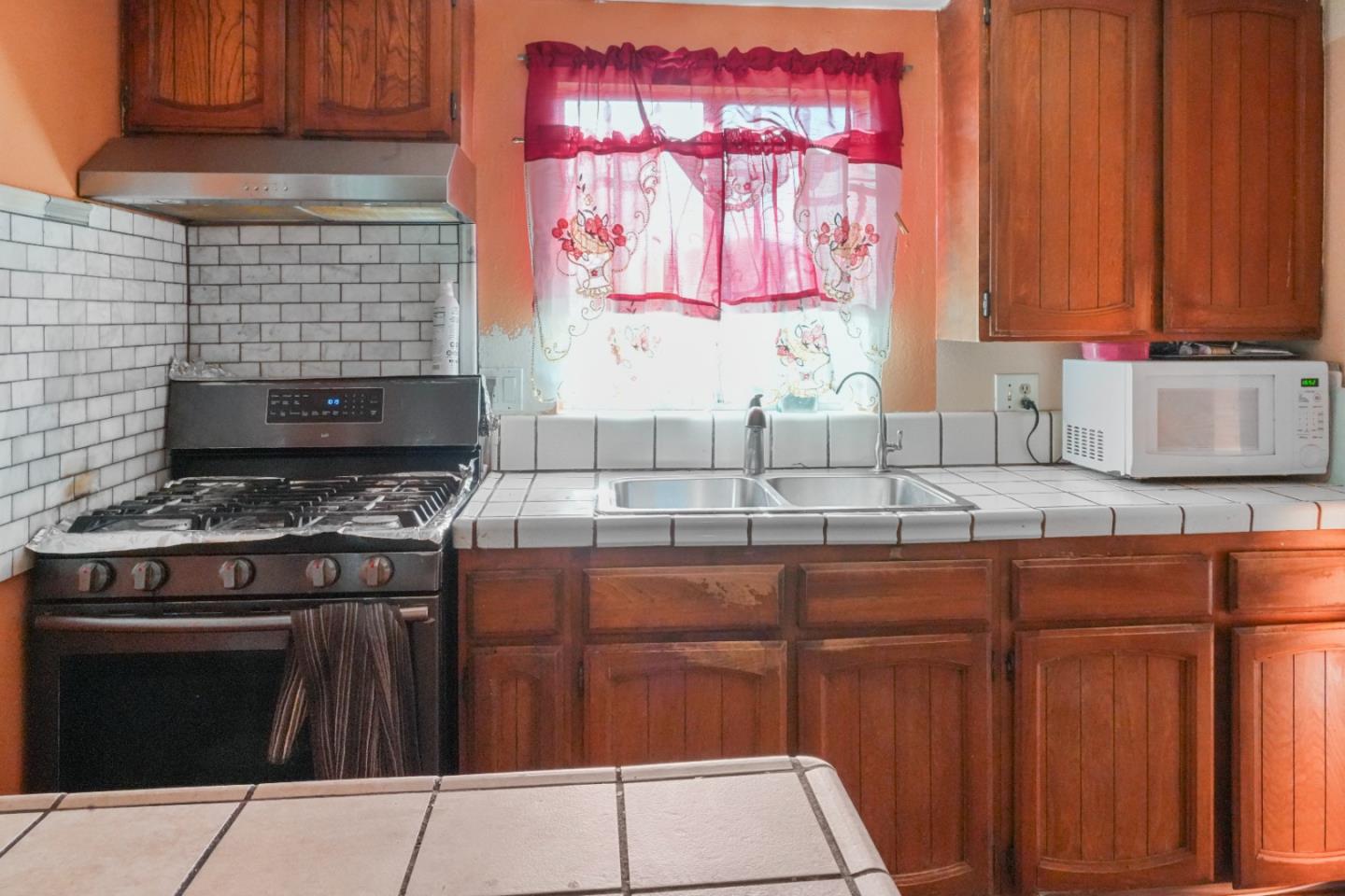 Detail Gallery Image 17 of 32 For 129 N Filice St, Salinas,  CA 93905 - 2 Beds | 1 Baths