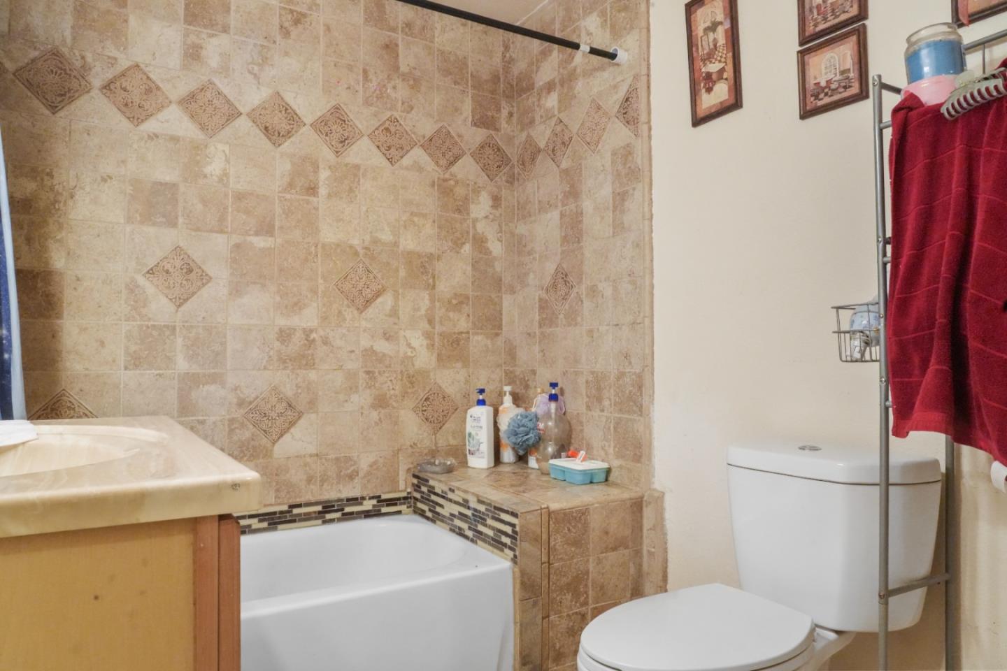 Detail Gallery Image 23 of 32 For 129 N Filice St, Salinas,  CA 93905 - 2 Beds | 1 Baths