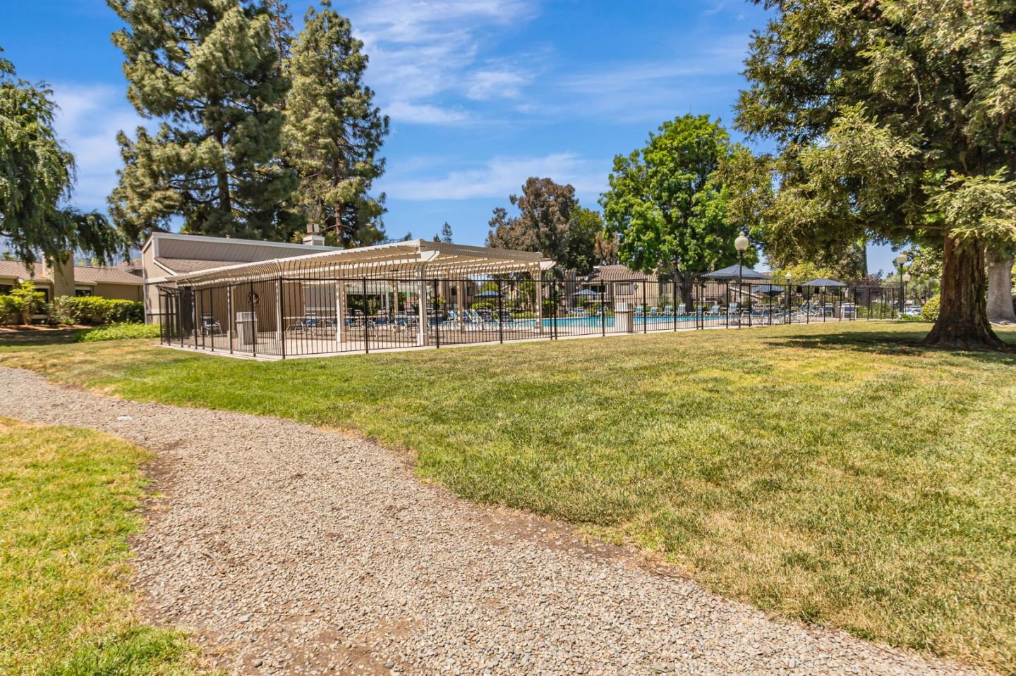 Detail Gallery Image 37 of 72 For 6619 Copperwood Cir, San Jose,  CA 95120 - 3 Beds | 2/1 Baths