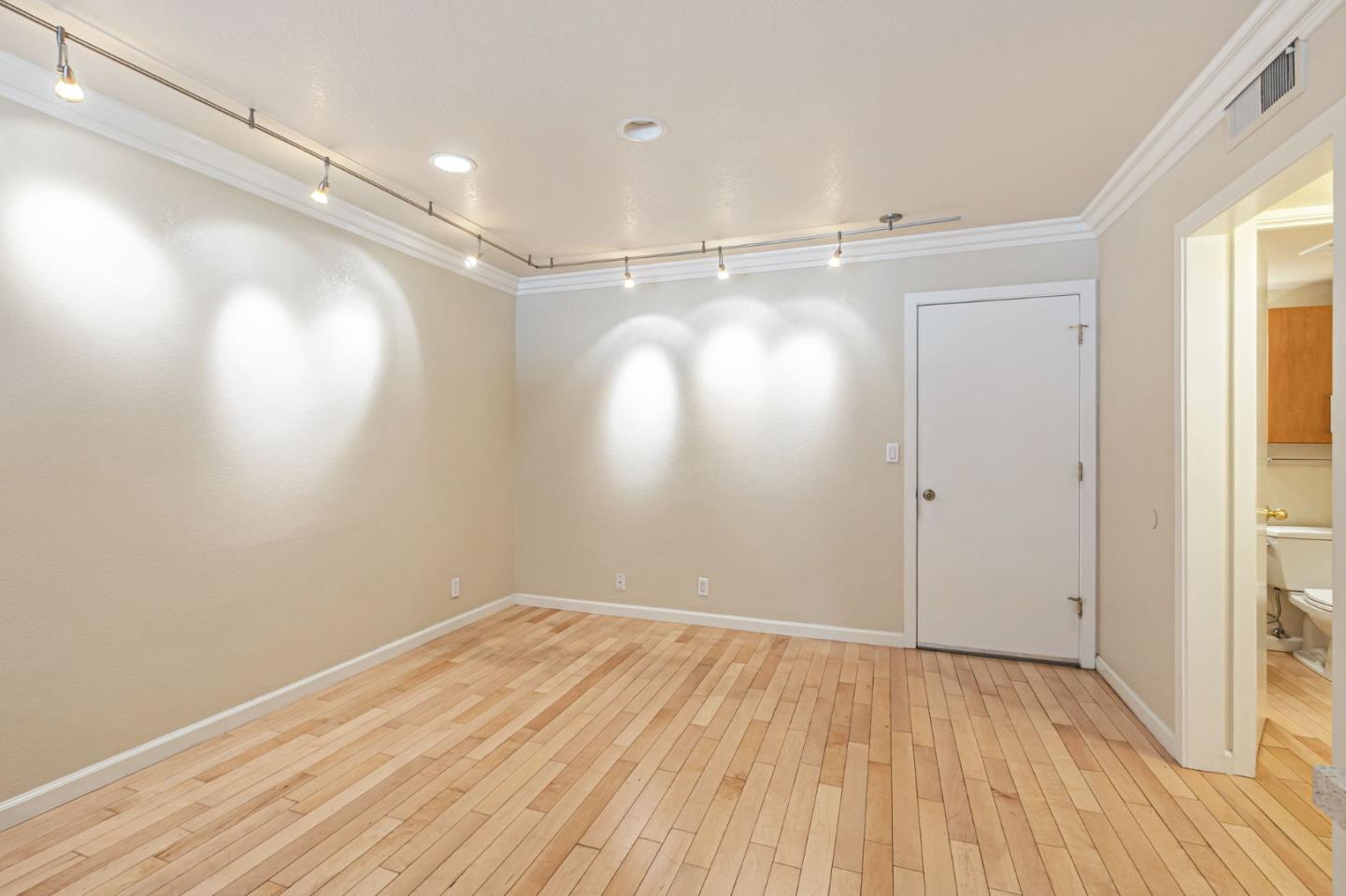 Detail Gallery Image 52 of 72 For 6619 Copperwood Cir, San Jose,  CA 95120 - 3 Beds | 2/1 Baths