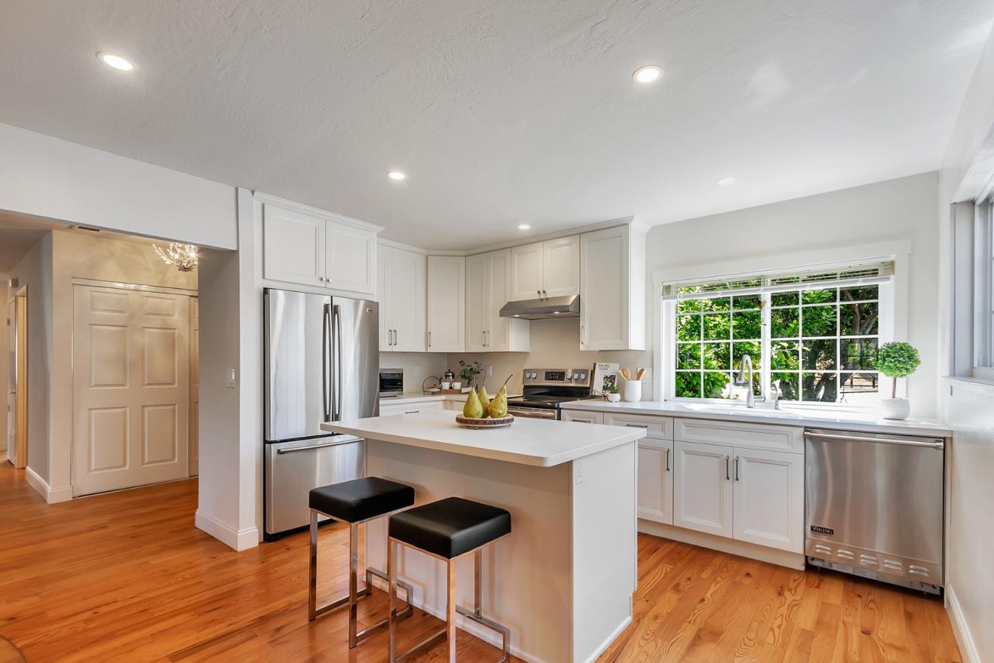 Detail Gallery Image 10 of 21 For 6180 Cahalan Ave, San Jose,  CA 95123 - 3 Beds | 2/1 Baths