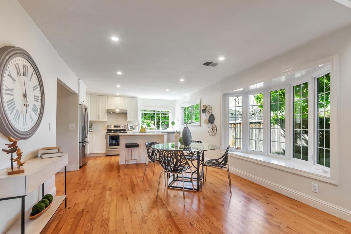Detail Gallery Image 9 of 21 For 6180 Cahalan Ave, San Jose,  CA 95123 - 3 Beds | 2/1 Baths