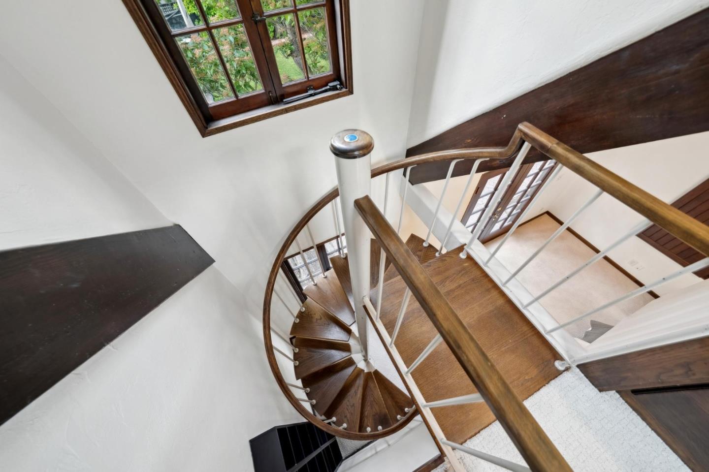 Detail Gallery Image 26 of 66 For 1875 Middlefield Rd, Palo Alto,  CA 94301 - 4 Beds | 3 Baths