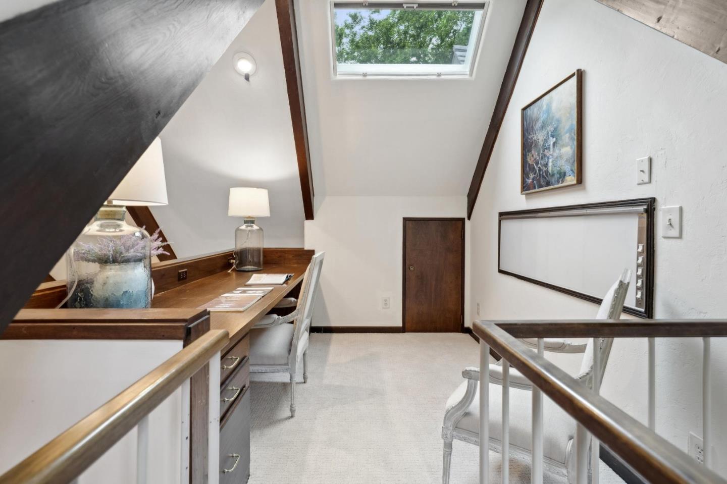 Detail Gallery Image 28 of 66 For 1875 Middlefield Rd, Palo Alto,  CA 94301 - 4 Beds | 3 Baths