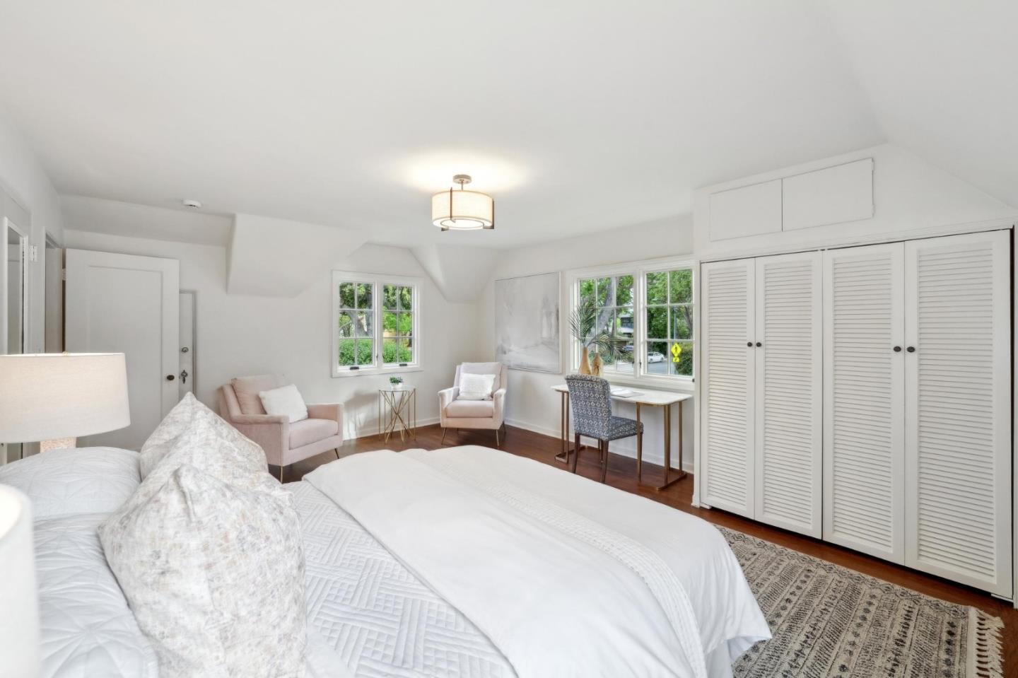 Detail Gallery Image 32 of 66 For 1875 Middlefield Rd, Palo Alto,  CA 94301 - 4 Beds | 3 Baths
