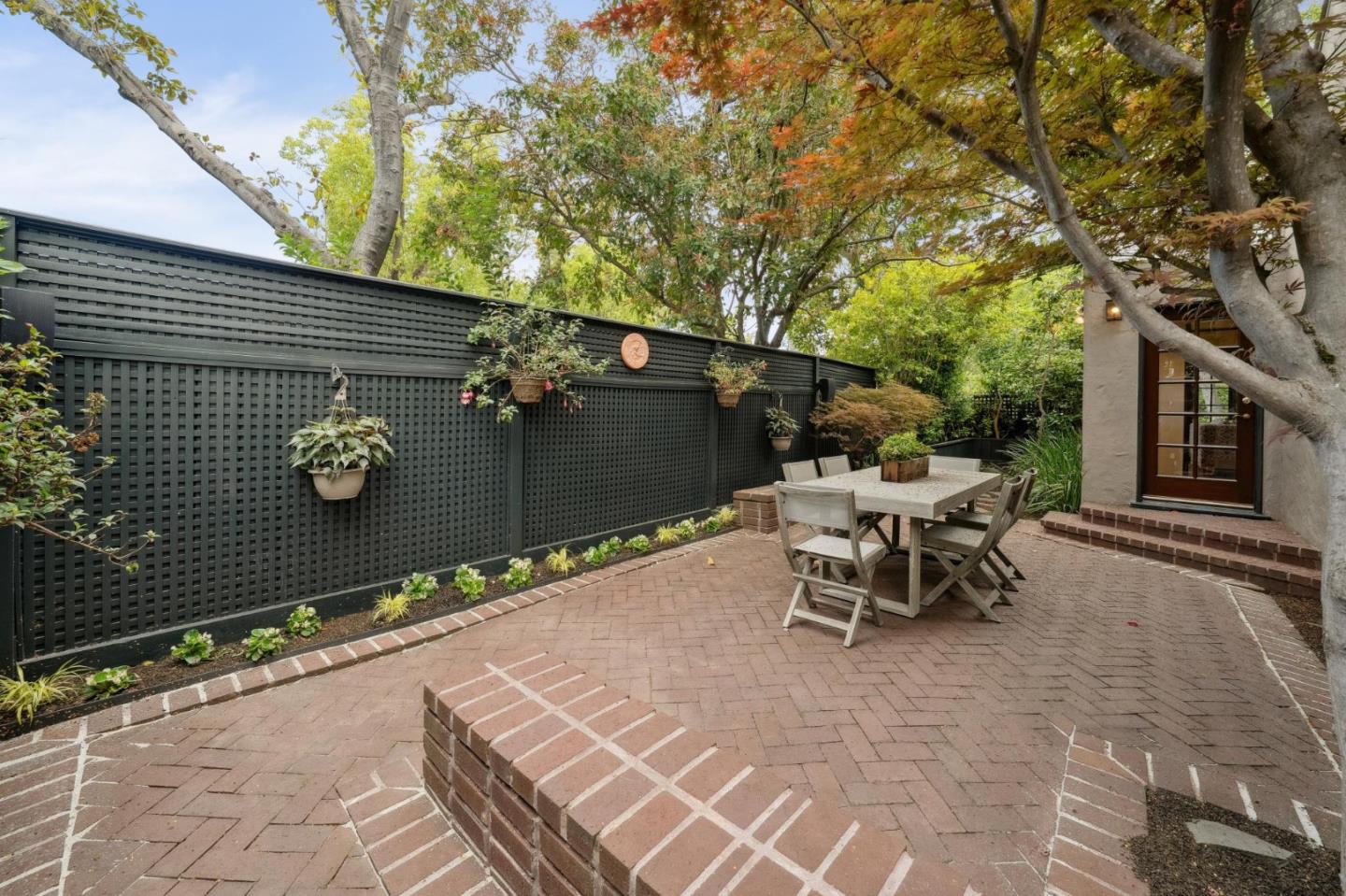 Detail Gallery Image 53 of 66 For 1875 Middlefield Rd, Palo Alto,  CA 94301 - 4 Beds | 3 Baths