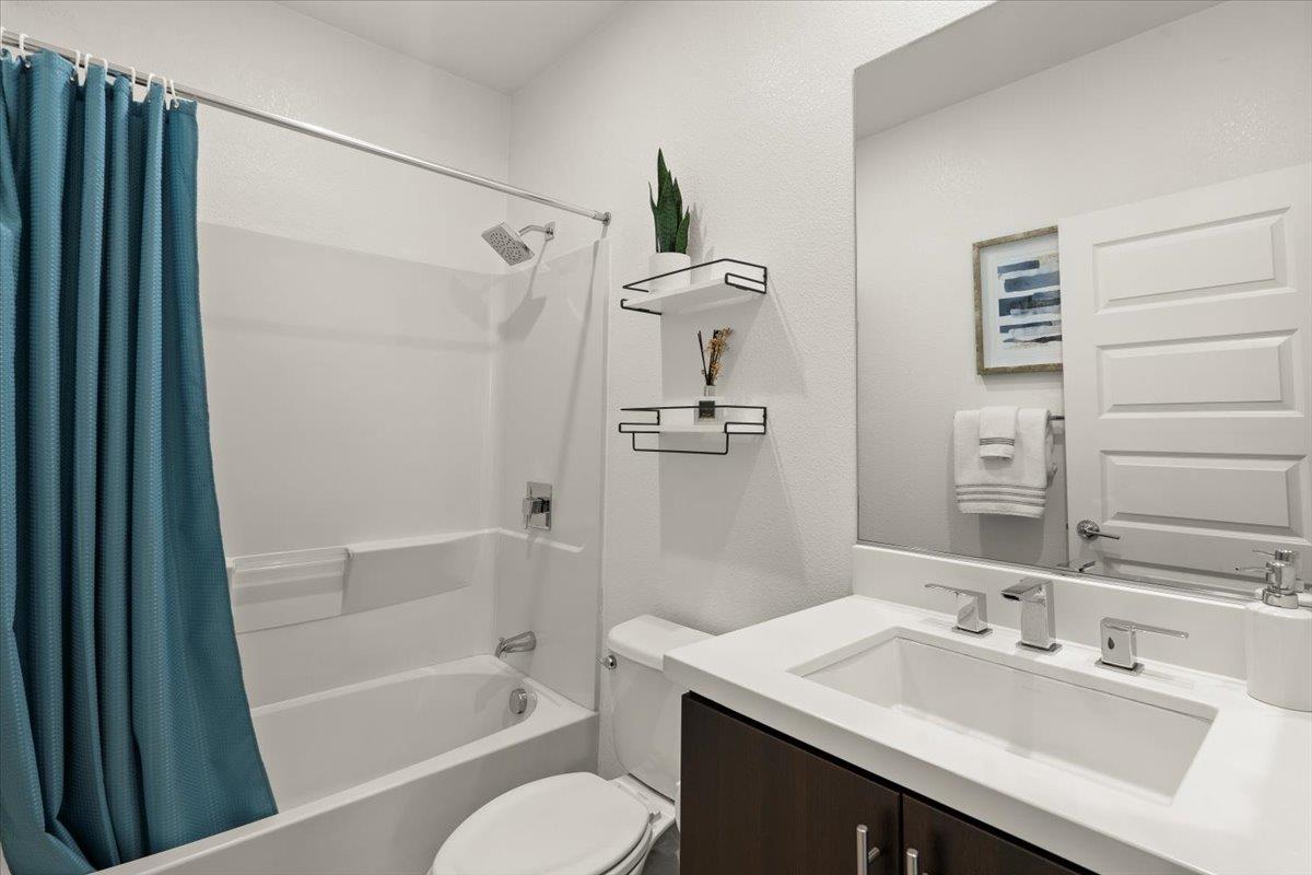 Detail Gallery Image 19 of 30 For 2415 Stearman Ct #5,  San Jose,  CA 95132 - 2 Beds | 2 Baths