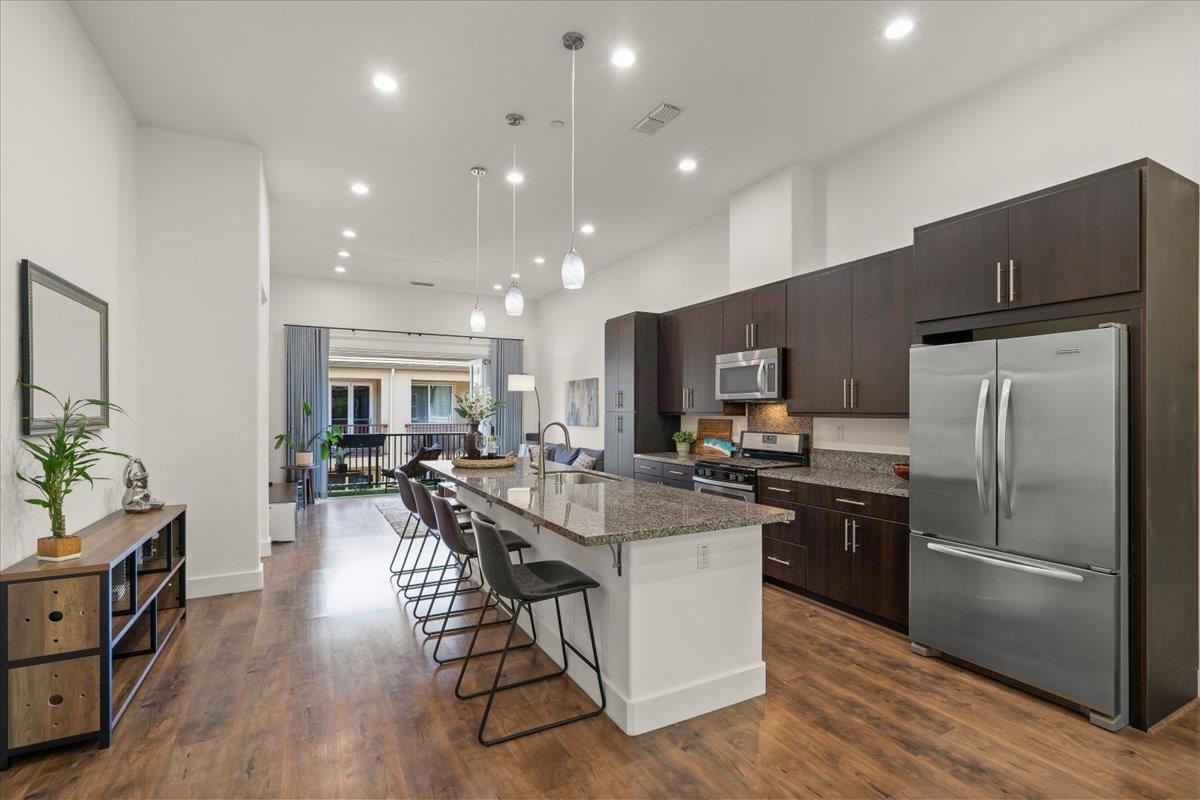 Detail Gallery Image 9 of 30 For 2415 Stearman Ct #5,  San Jose,  CA 95132 - 2 Beds | 2 Baths