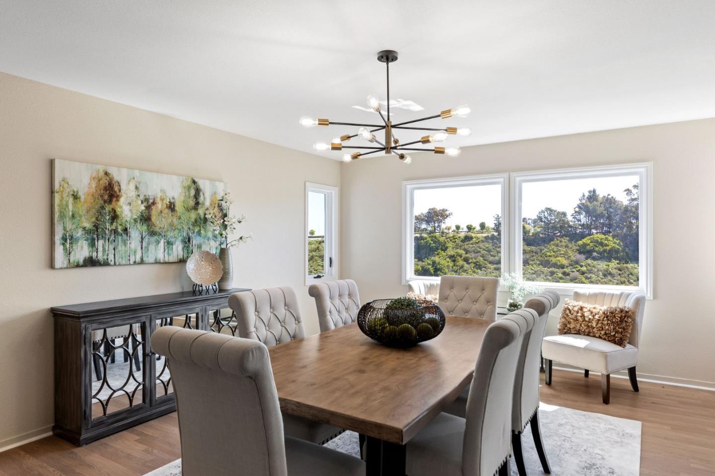 Detail Gallery Image 19 of 95 For 35 Anguido Ct, Hillsborough,  CA 94010 - 4 Beds | 2/1 Baths