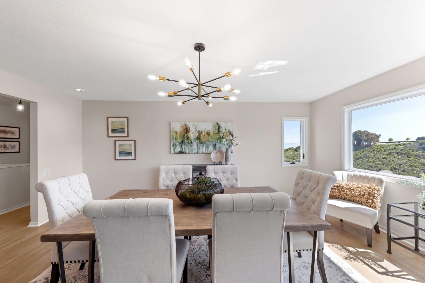 Detail Gallery Image 21 of 95 For 35 Anguido Ct, Hillsborough,  CA 94010 - 4 Beds | 2/1 Baths