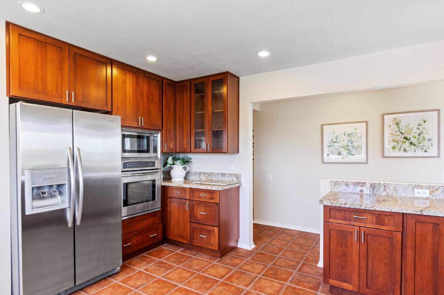 Detail Gallery Image 26 of 95 For 35 Anguido Ct, Hillsborough,  CA 94010 - 4 Beds | 2/1 Baths