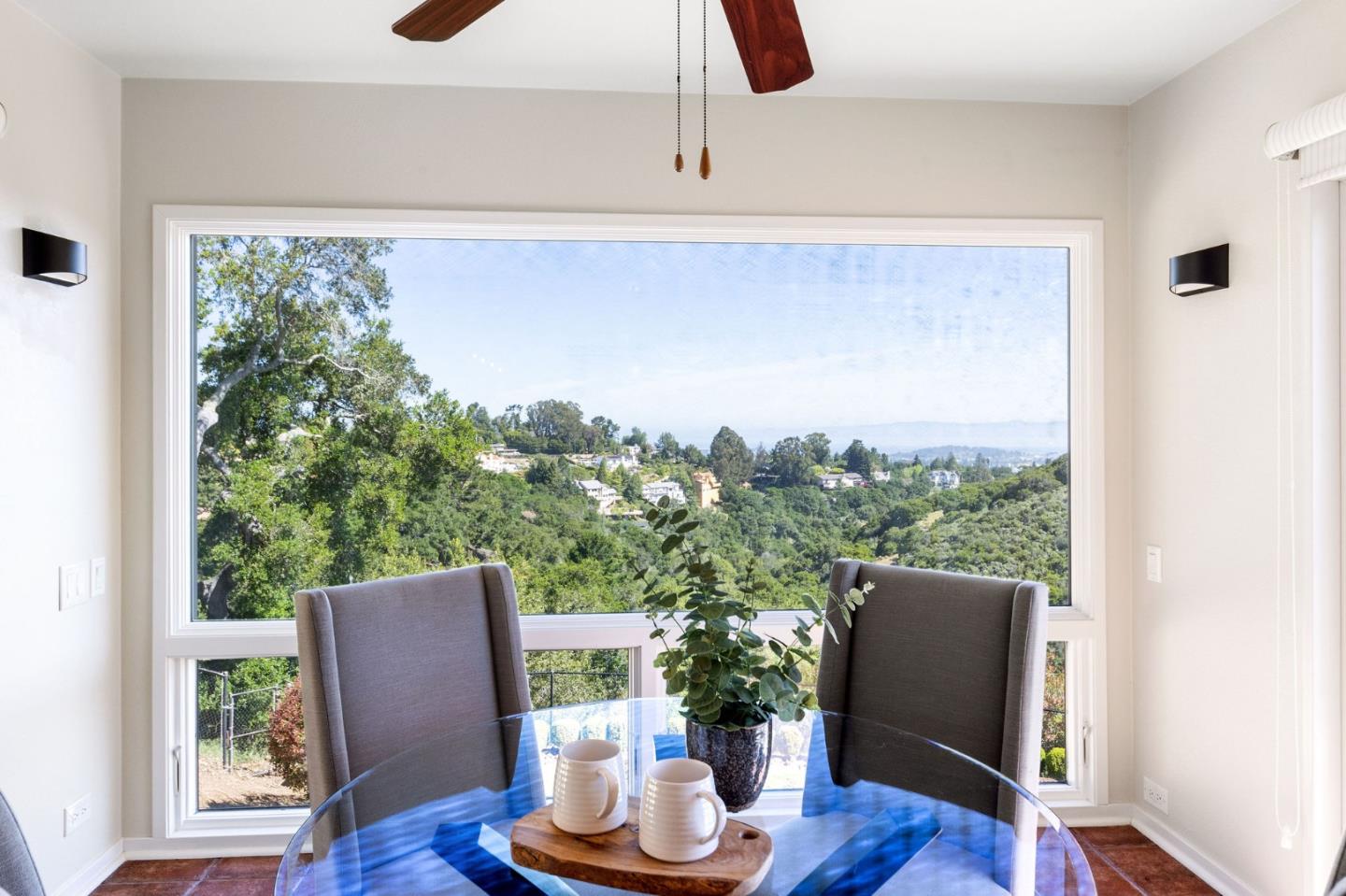 Detail Gallery Image 31 of 95 For 35 Anguido Ct, Hillsborough,  CA 94010 - 4 Beds | 2/1 Baths