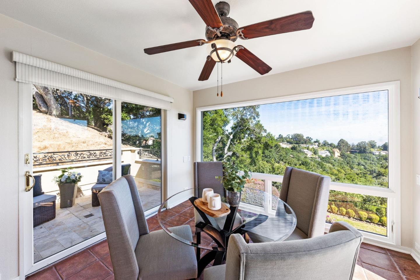 Detail Gallery Image 33 of 95 For 35 Anguido Ct, Hillsborough,  CA 94010 - 4 Beds | 2/1 Baths