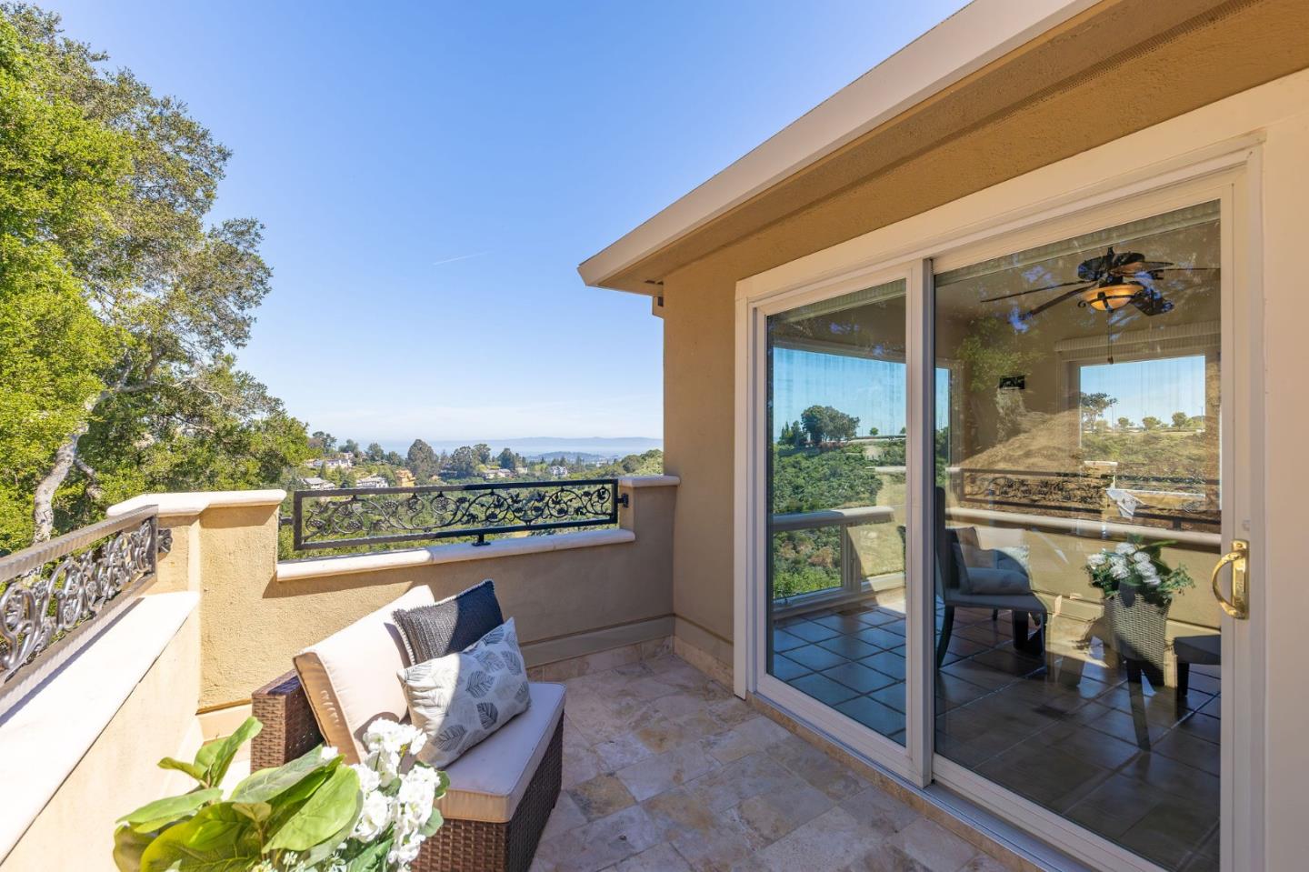 Detail Gallery Image 34 of 95 For 35 Anguido Ct, Hillsborough,  CA 94010 - 4 Beds | 2/1 Baths