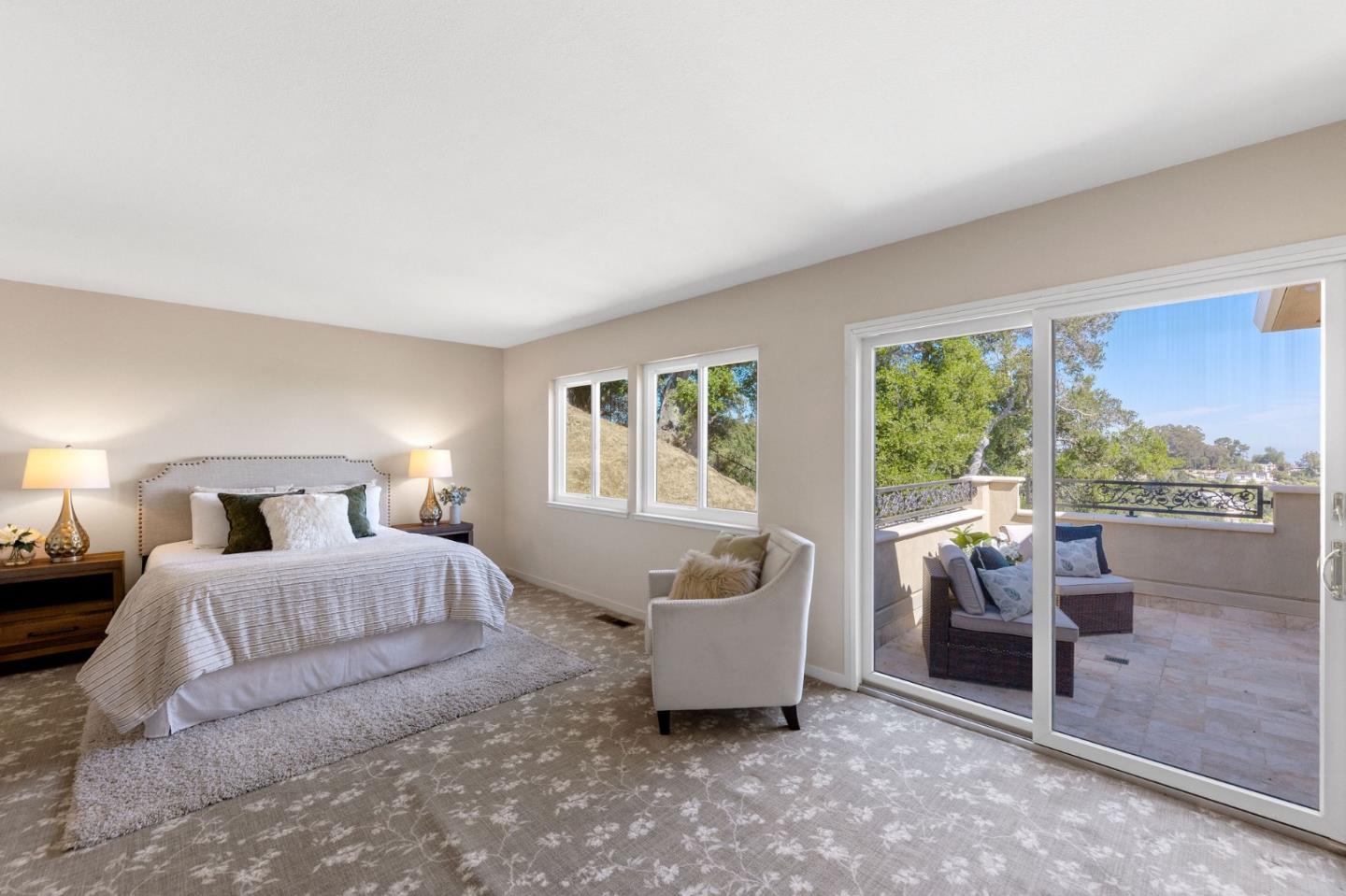 Detail Gallery Image 36 of 95 For 35 Anguido Ct, Hillsborough,  CA 94010 - 4 Beds | 2/1 Baths