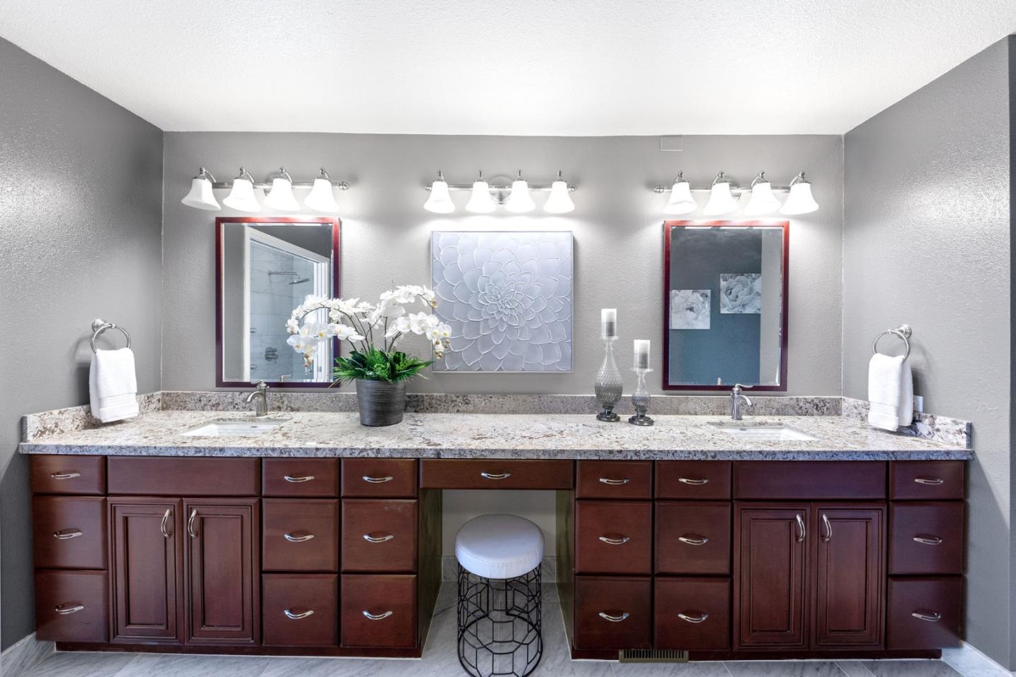 Detail Gallery Image 42 of 95 For 35 Anguido Ct, Hillsborough,  CA 94010 - 4 Beds | 2/1 Baths