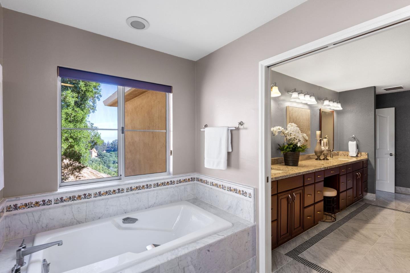 Detail Gallery Image 43 of 95 For 35 Anguido Ct, Hillsborough,  CA 94010 - 4 Beds | 2/1 Baths
