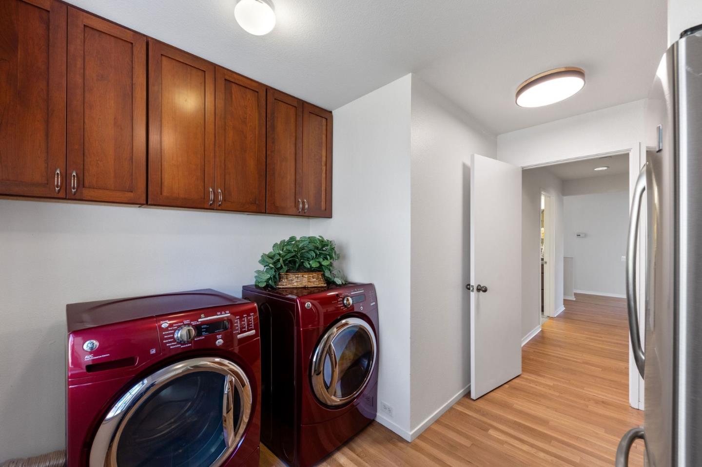 Detail Gallery Image 48 of 95 For 35 Anguido Ct, Hillsborough,  CA 94010 - 4 Beds | 2/1 Baths